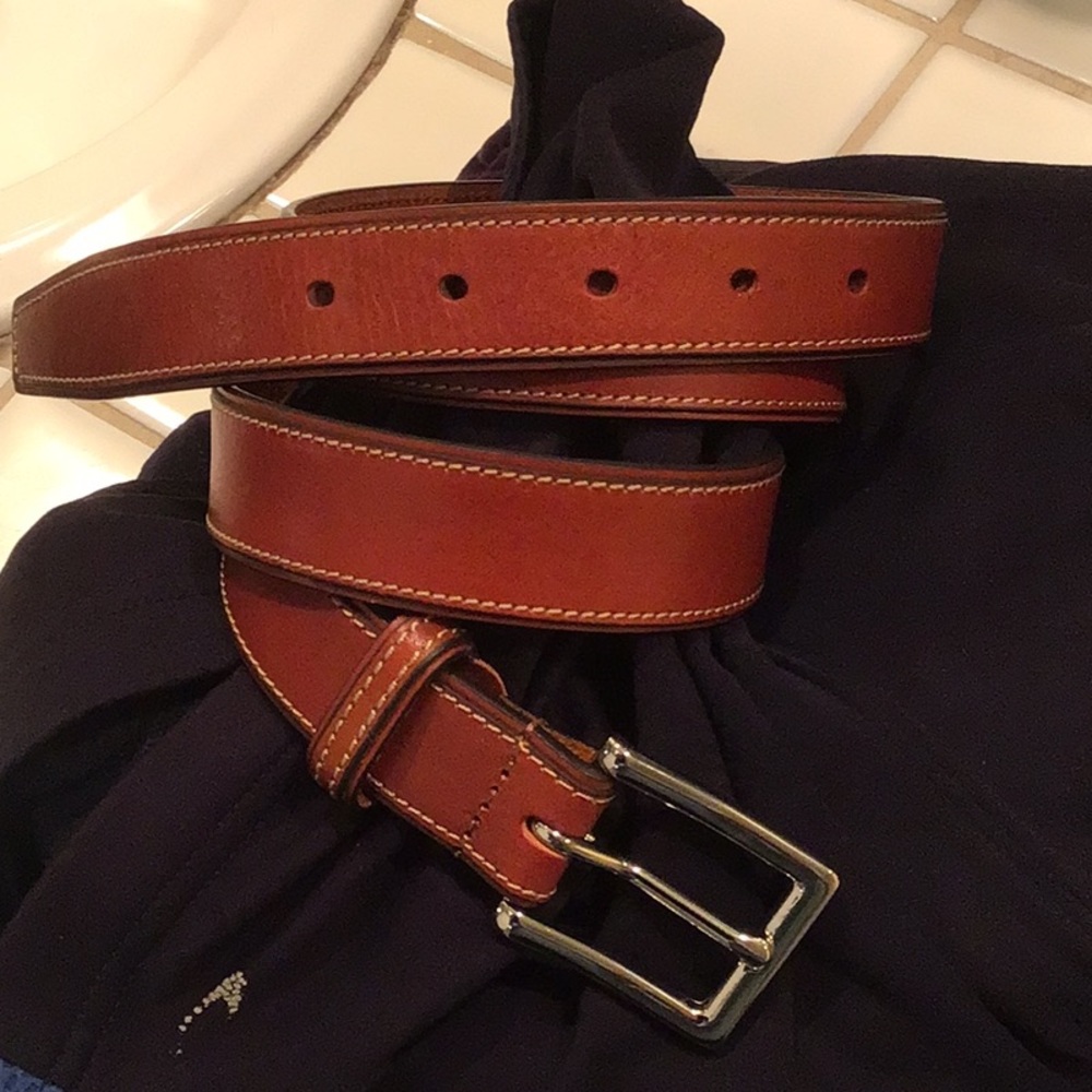 Cole Haan men’s leather belt 42/44 W great used conditions